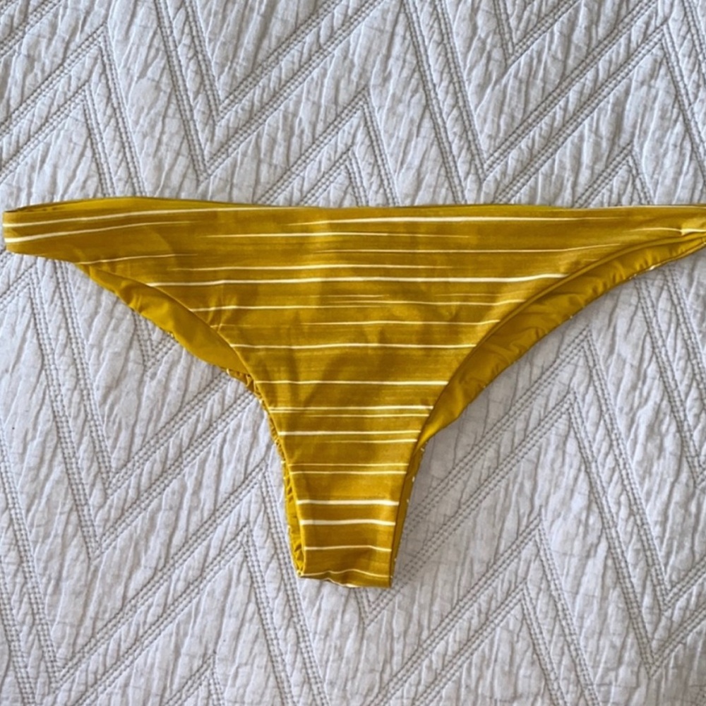 lululemon Sun Soaker Bikini Bottom